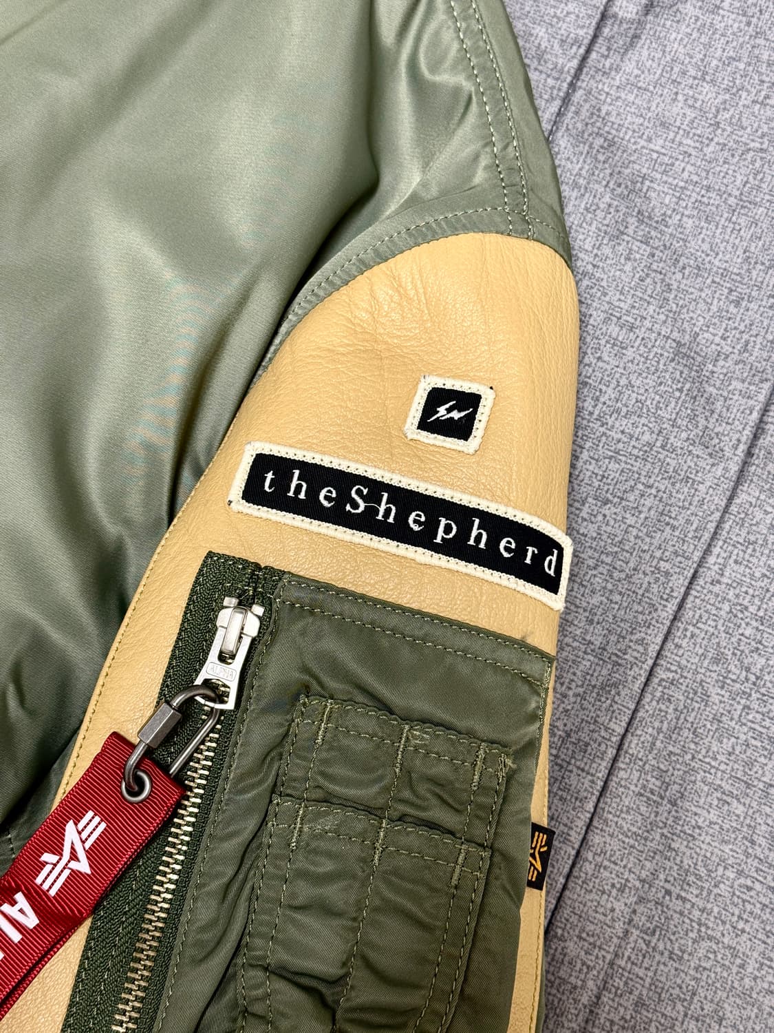 언더커버 X 프라그먼트 X 알파인더스트리 MA-1 상품이미지5