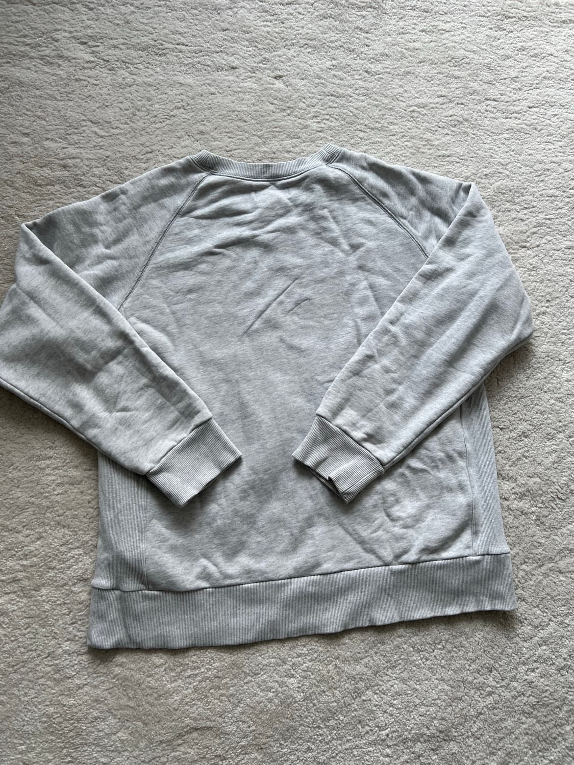 사카이 x A.P.C 콜라보 그레이 맨투맨 상품이미지5