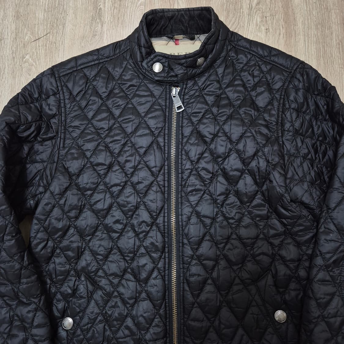 버버리 브릿 여성 다이아몬드 패턴 노바체크 안감 퀼팅자켓 2XL(110) 상품이미지2