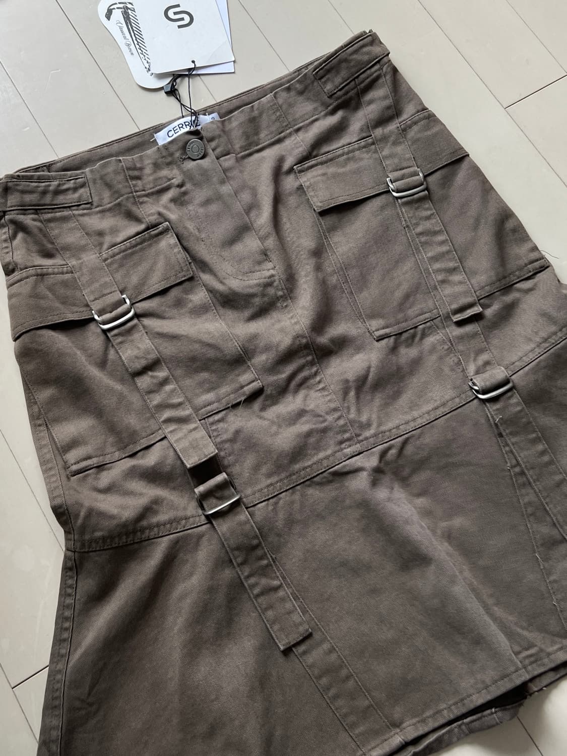 Cerric 23 fw skirt 세릭 카키 스커트 상품이미지3