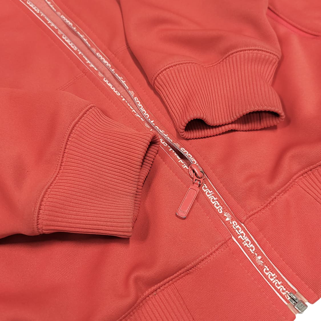 [L] 아디다스 레드 오리지널 파이버드 오버핏 후드 집업 트랙탑 상품이미지6