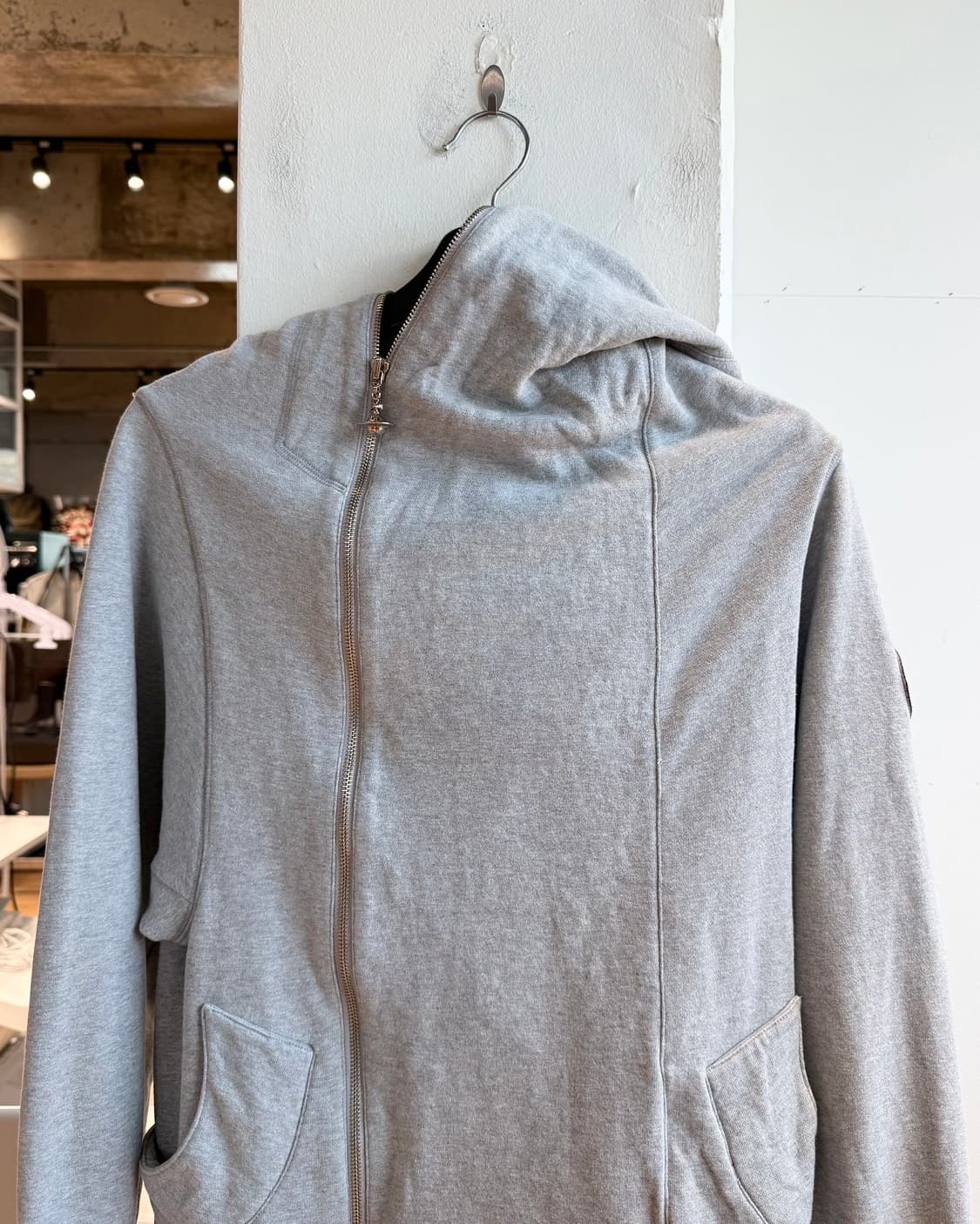 비비안 웨스트우드 그레이 투웨이 후드집업  상품이미지3