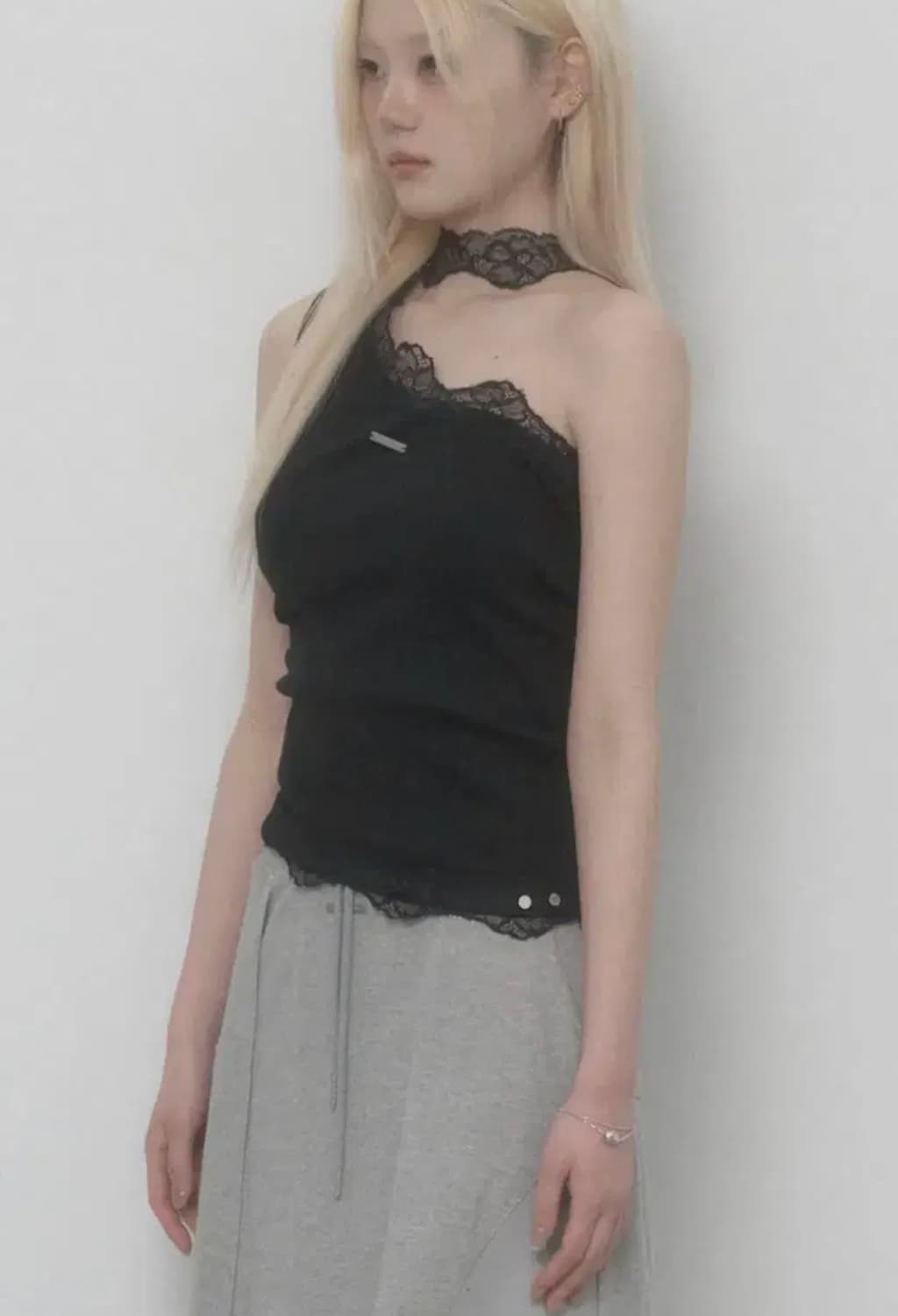 에트오소메 레이스 원숄더 탑 (블랙) 상품이미지3