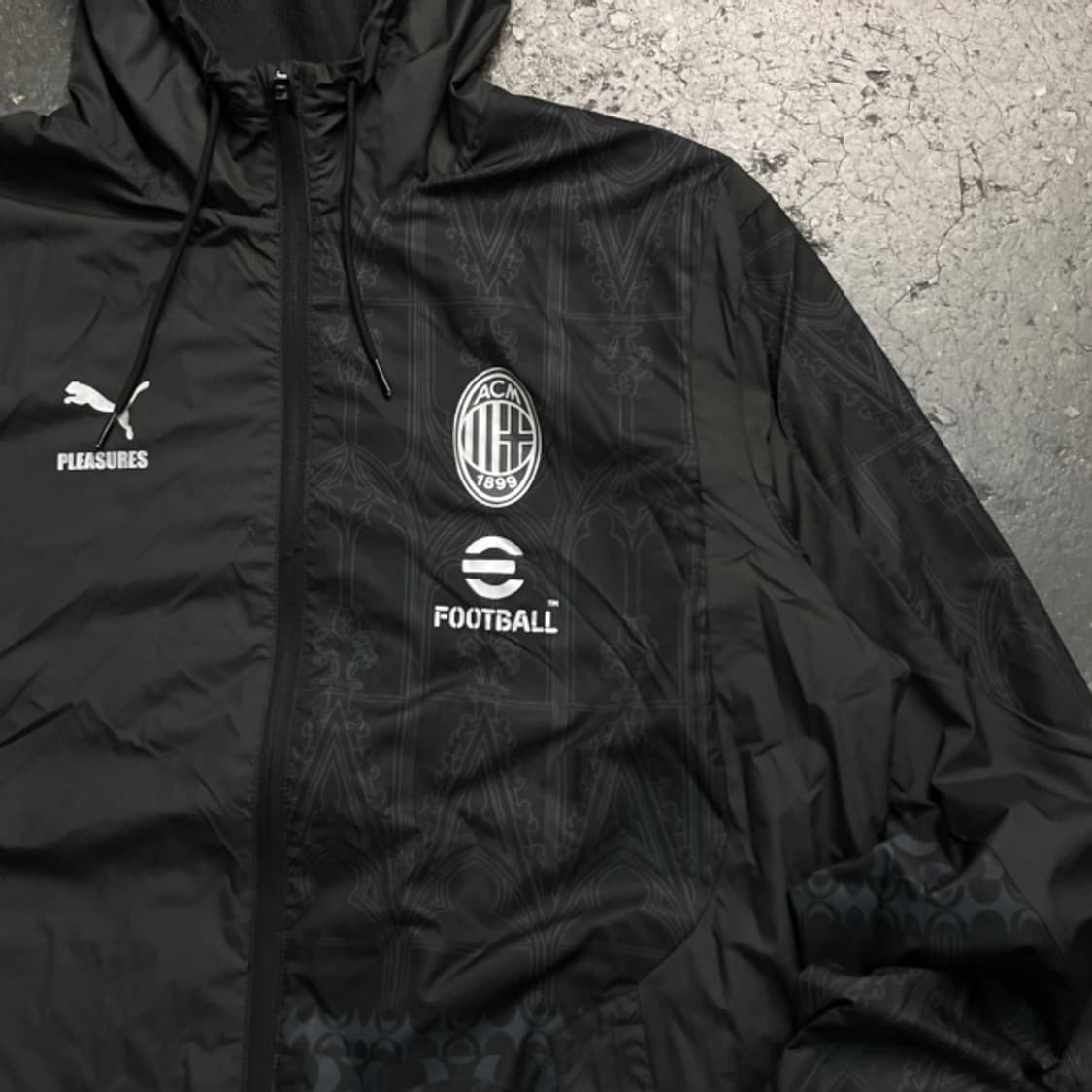 100 푸마 X 플레져스 AC밀란 바람막이 상품이미지2