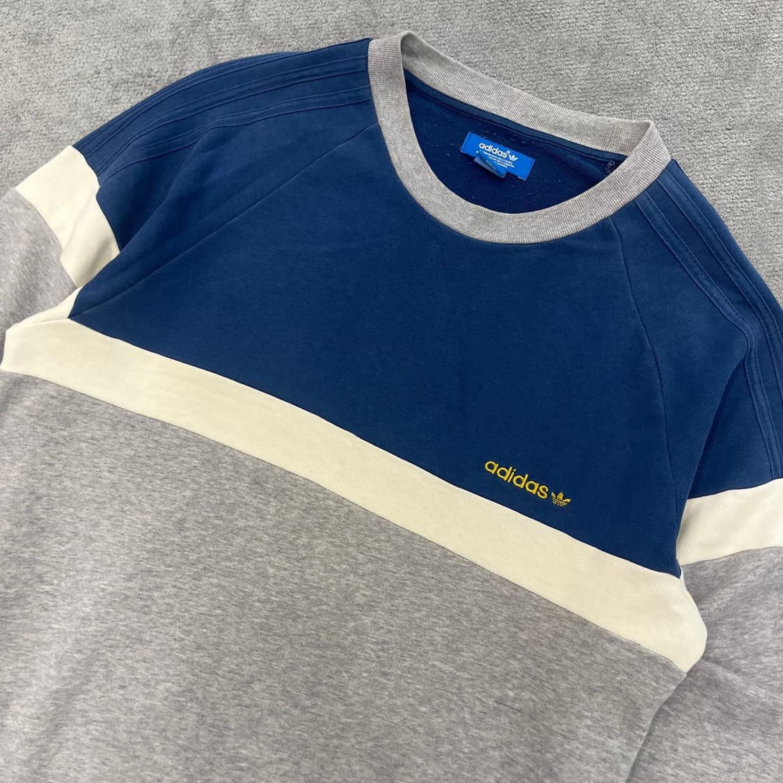 100 아디다스 컬러블록 맨투맨 티셔츠 상품이미지2