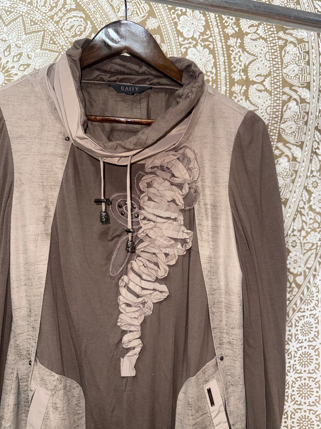 Gaffy 디테일 하이넥 롱 긴팔티  상품이미지4