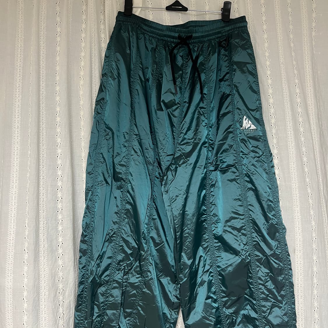 예스아이씨 새상품 정가11만9천 LW 트랙 나일론 팬츠 M 상품이미지7