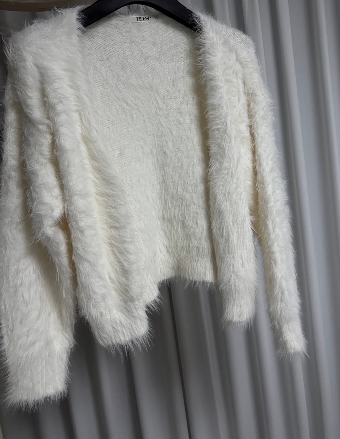 누즈(nuese) 베리 퍼 가디건 - 아이보리 상품이미지2