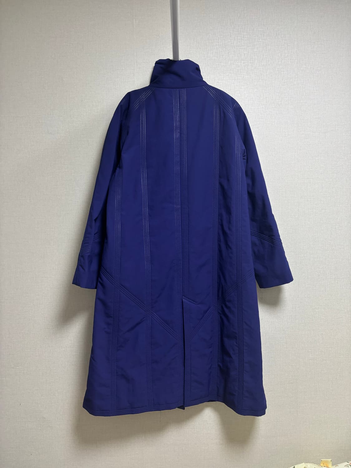 PLEATS PLEASE ISSEY MIYAKE 하이넥 버튼 롱 코트 상품이미지2