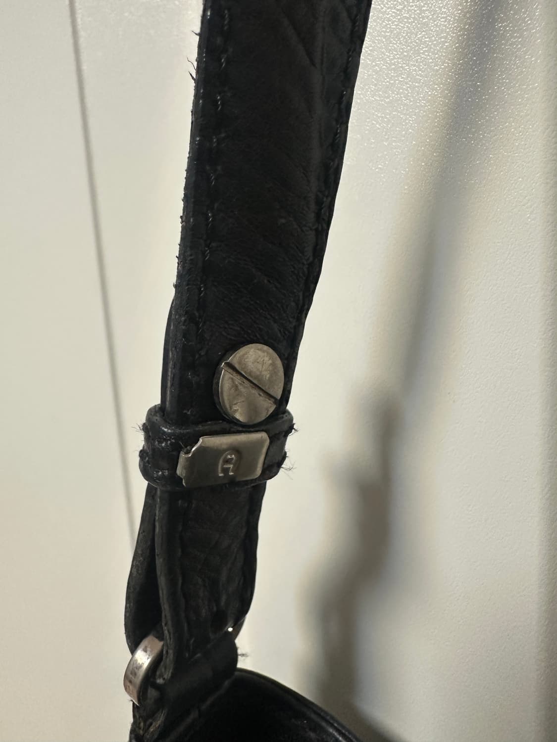 아이그너 블랙 가죽 숄더백 상품이미지8