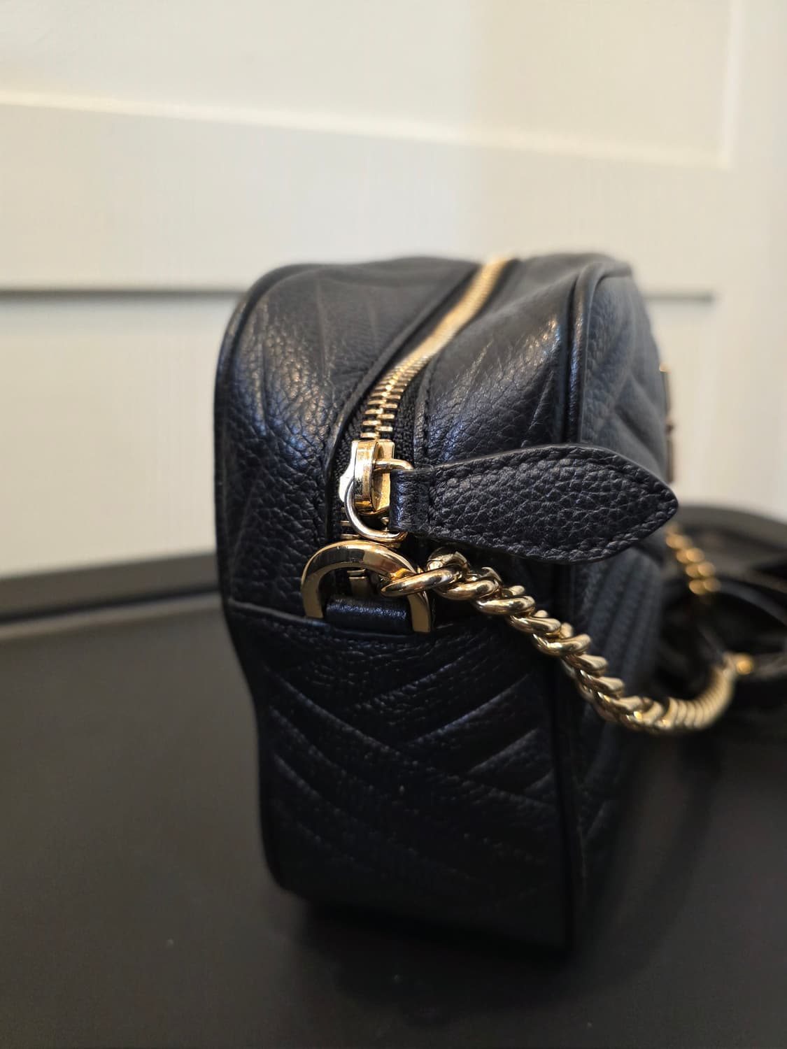 닥스 블랙 퀼팅 체인 크로스백 상품이미지3