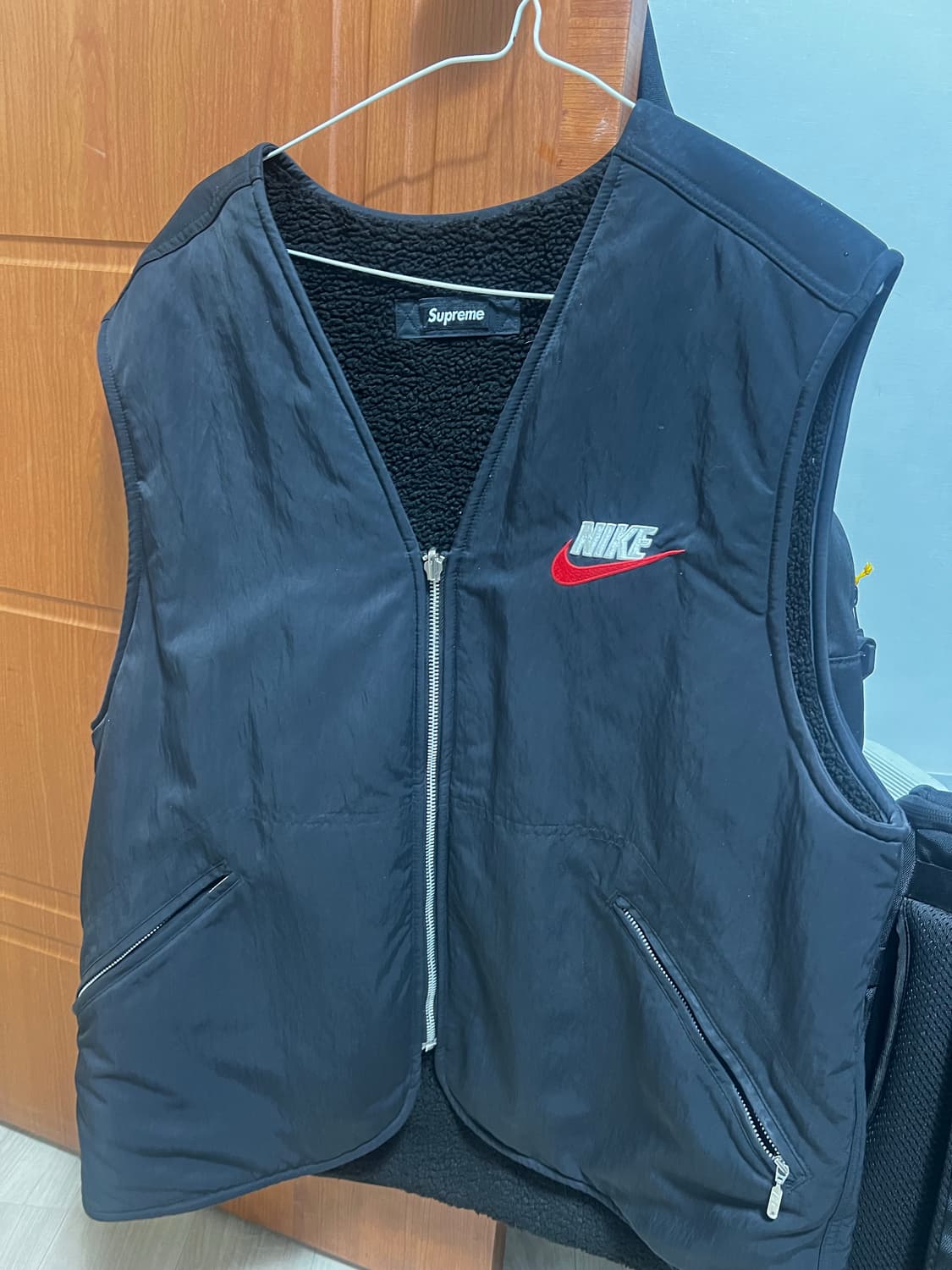 나이키 슈프림 리버서블 베스트 상품이미지1