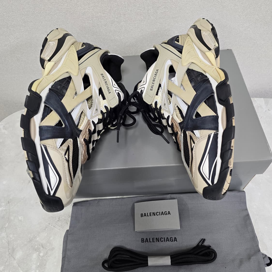 발렌시아가 트랙2 스니커즈 신발 45사이즈 290 295 판매 상품이미지5