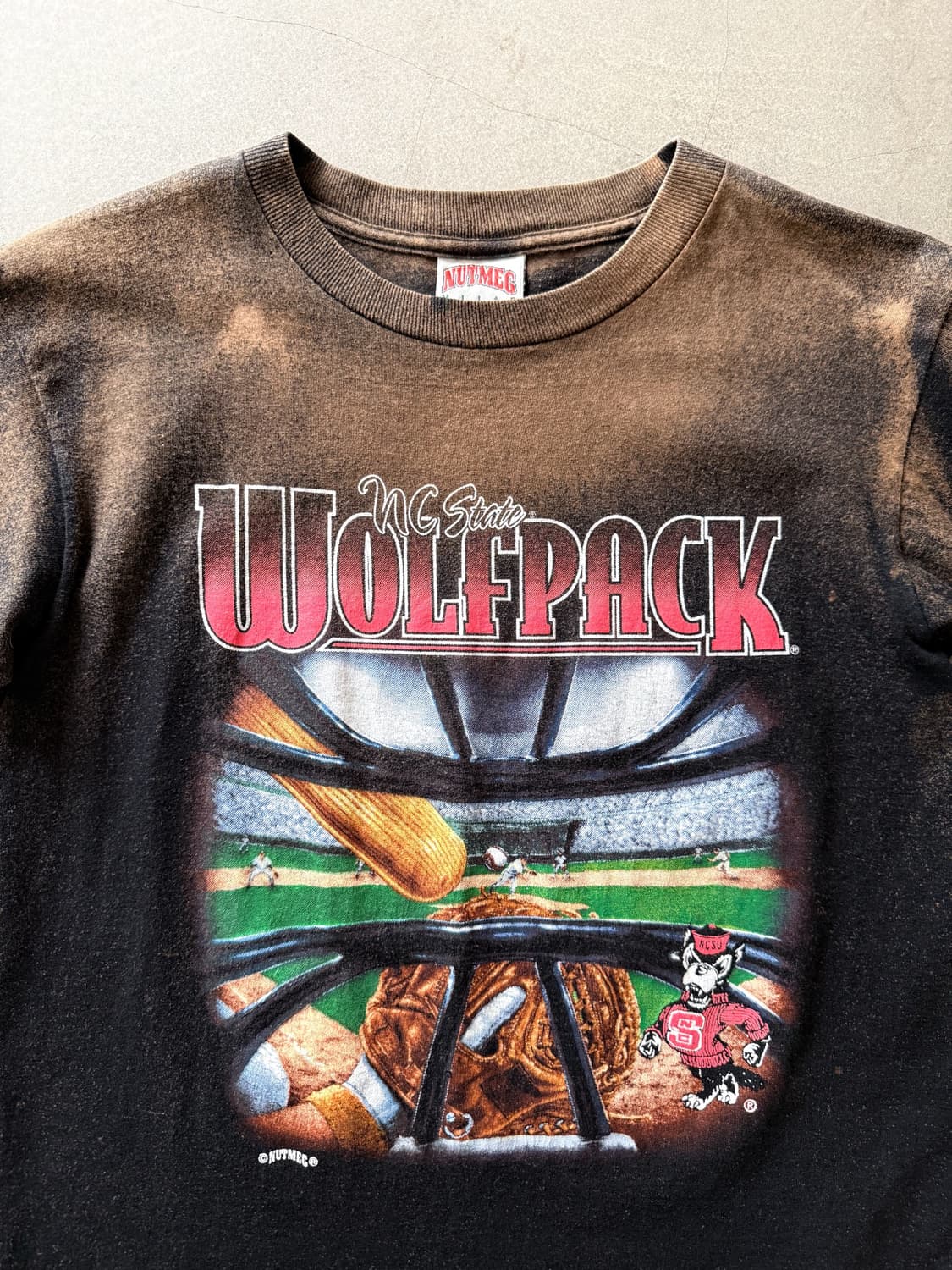 Vintage Wolfpack Distressed Graphic Tee 상품이미지2