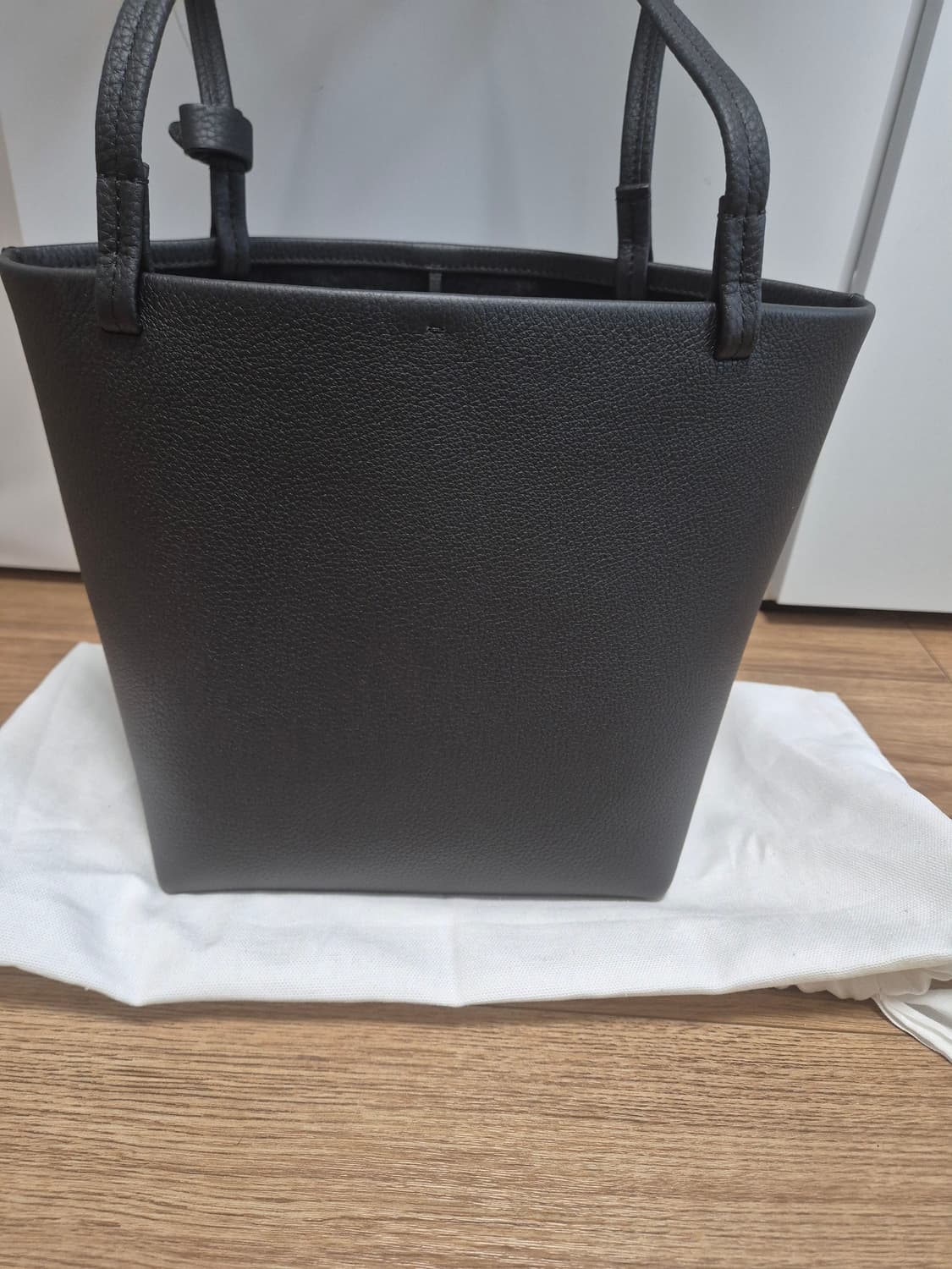 더로우 파크 숄더 블랙 판매 (새상품) 250만 -최종 에눌 상품이미지8