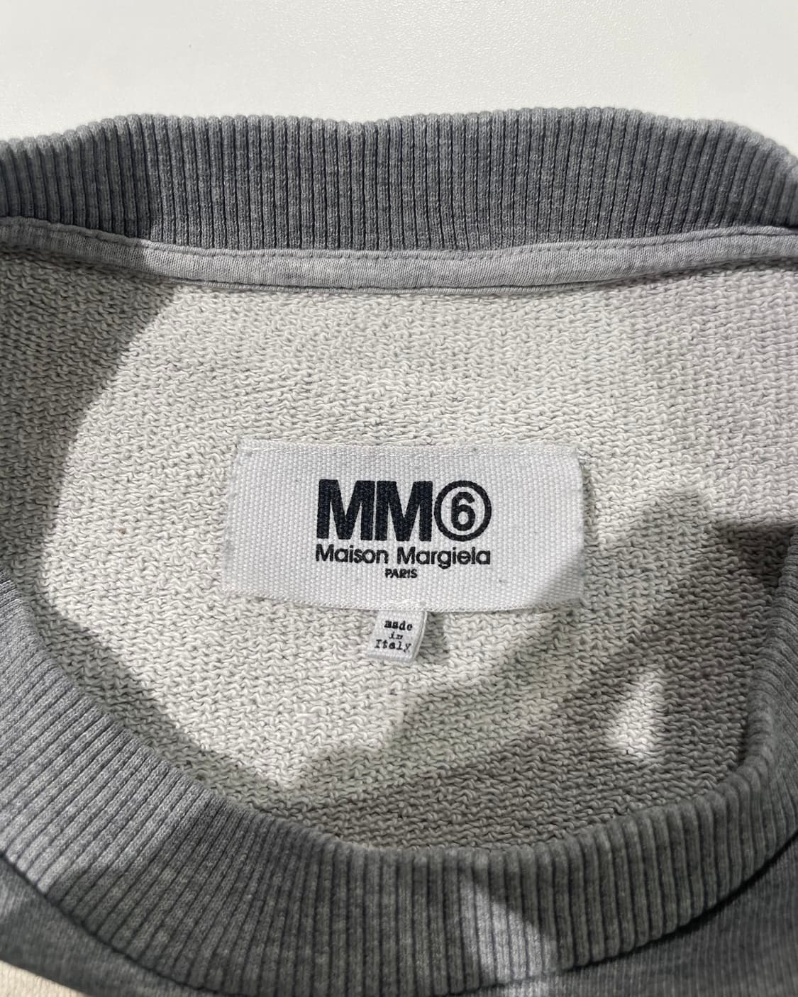 mm6 메종 마르지엘라 멜란지 그레이 로즈 콜라주 스웻 셔츠 상품이미지7