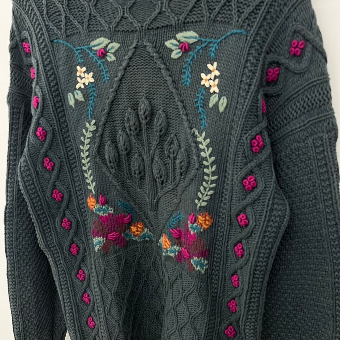 엘엘빈 빈티지 플라워 자수 니트 여L 상품이미지3