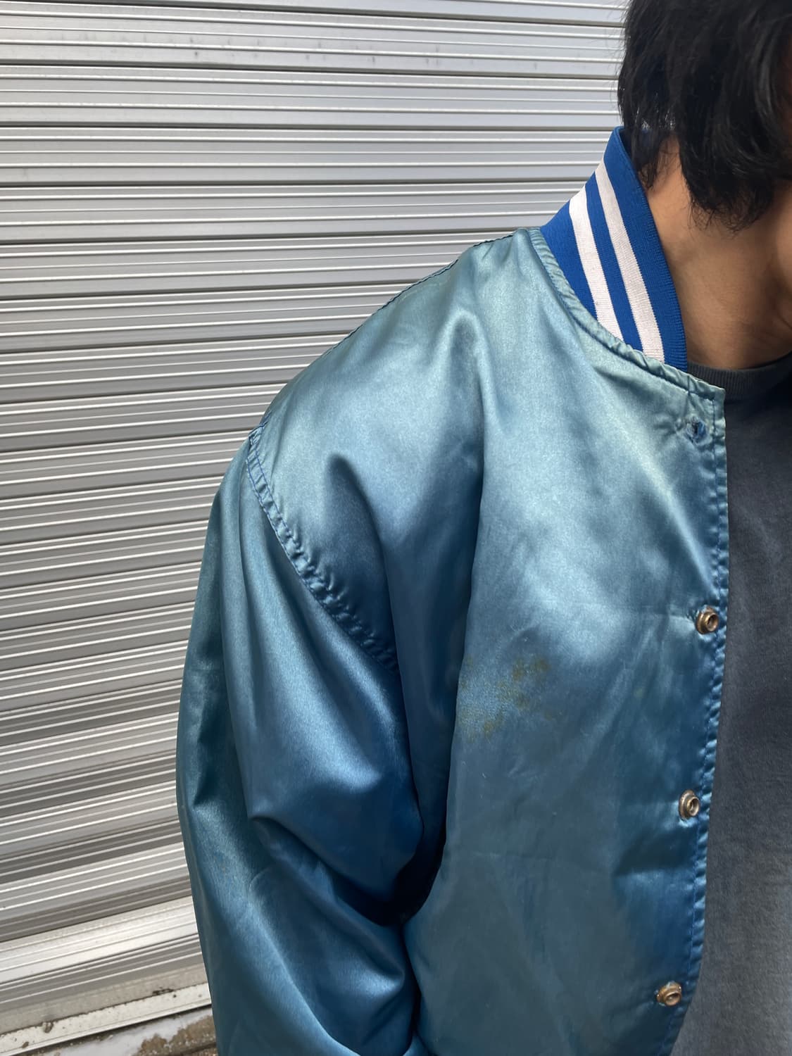 90s L.A. Dodgers Hard Faded Satin Jacket 상품이미지3