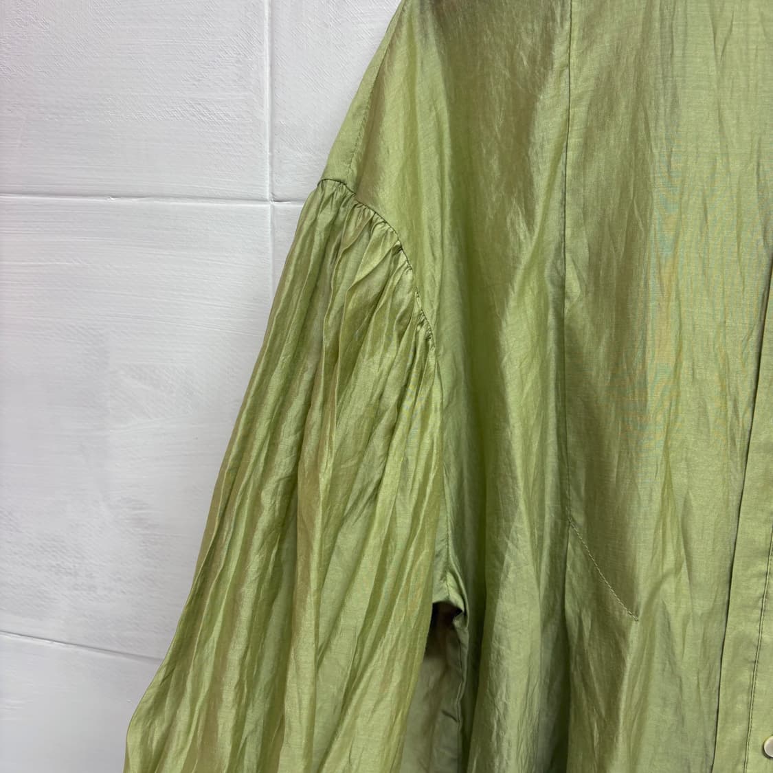 CAPRICIEUX LEMAGE 올리브 페어리 벌룬 블라우스 상품이미지3