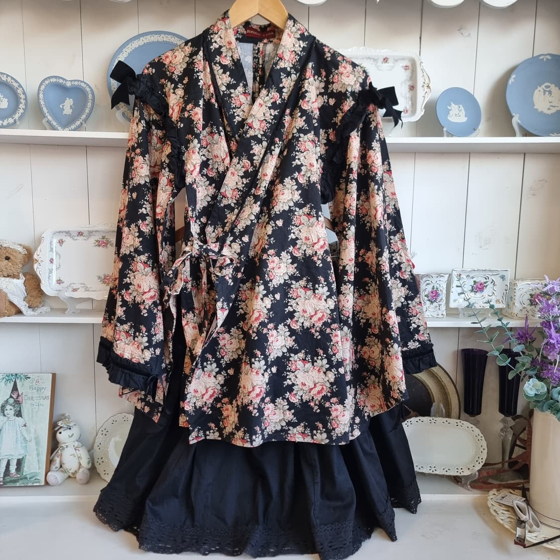 로즈 블랙 프릴 기모노 랩 블라우스 상품이미지8