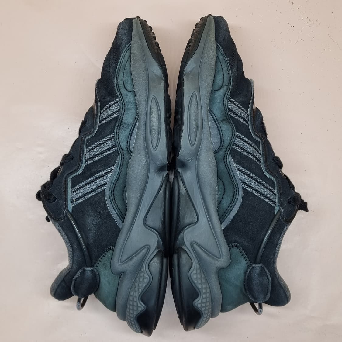 아디다스 오즈위고 블랙 남성운동화270 상품이미지5