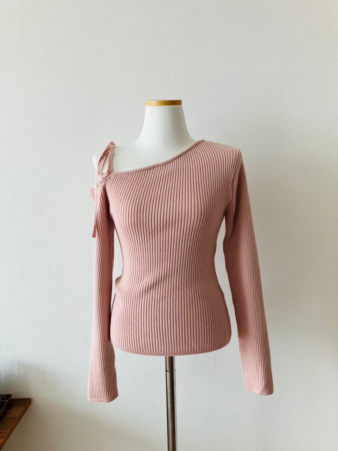 발레코어 오프숄더 핑크니트 히메갸루 라떼갸루 상품이미지1