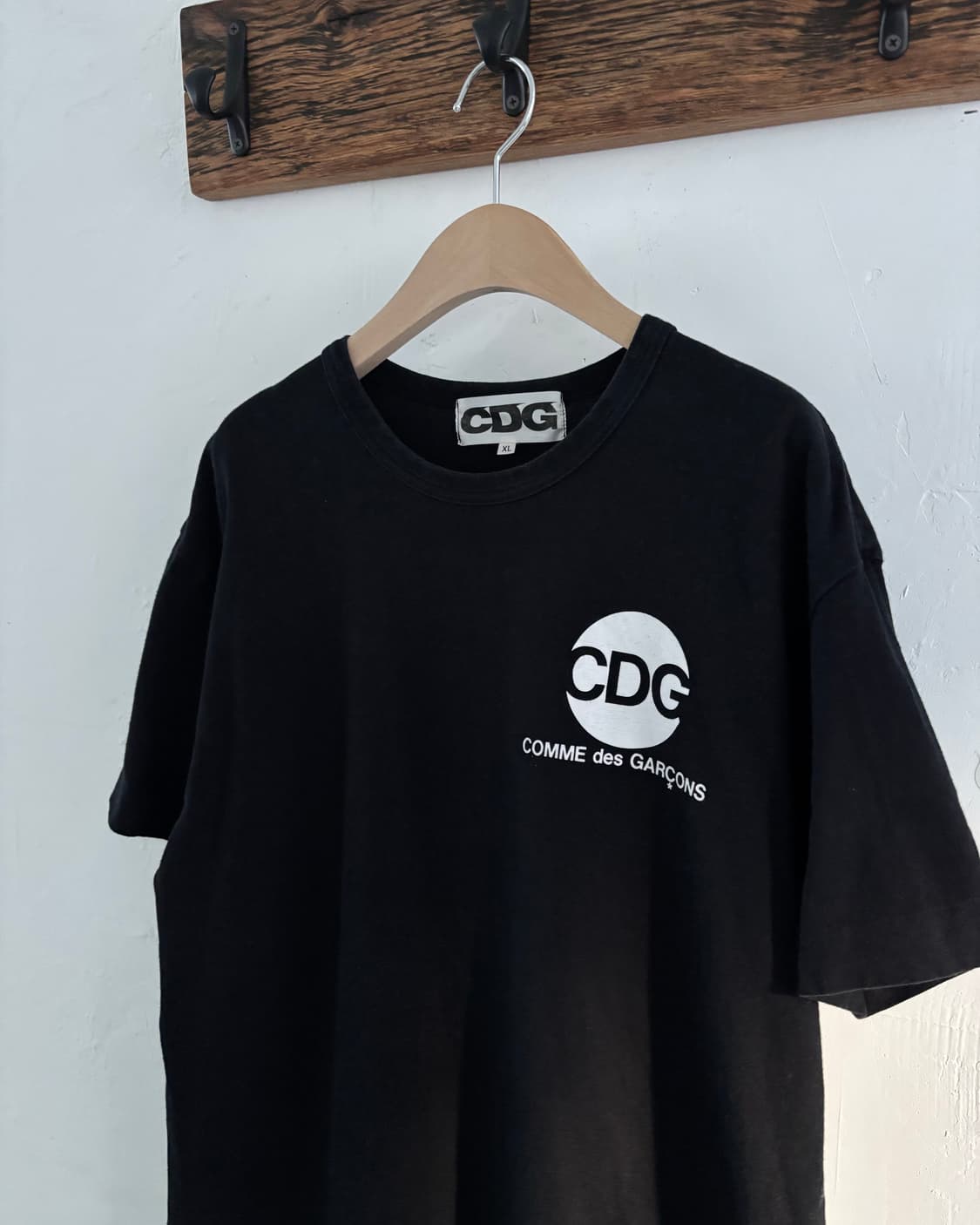  꼼데가르송 CDG로고 블랙컬러 티셔츠 상품이미지3
