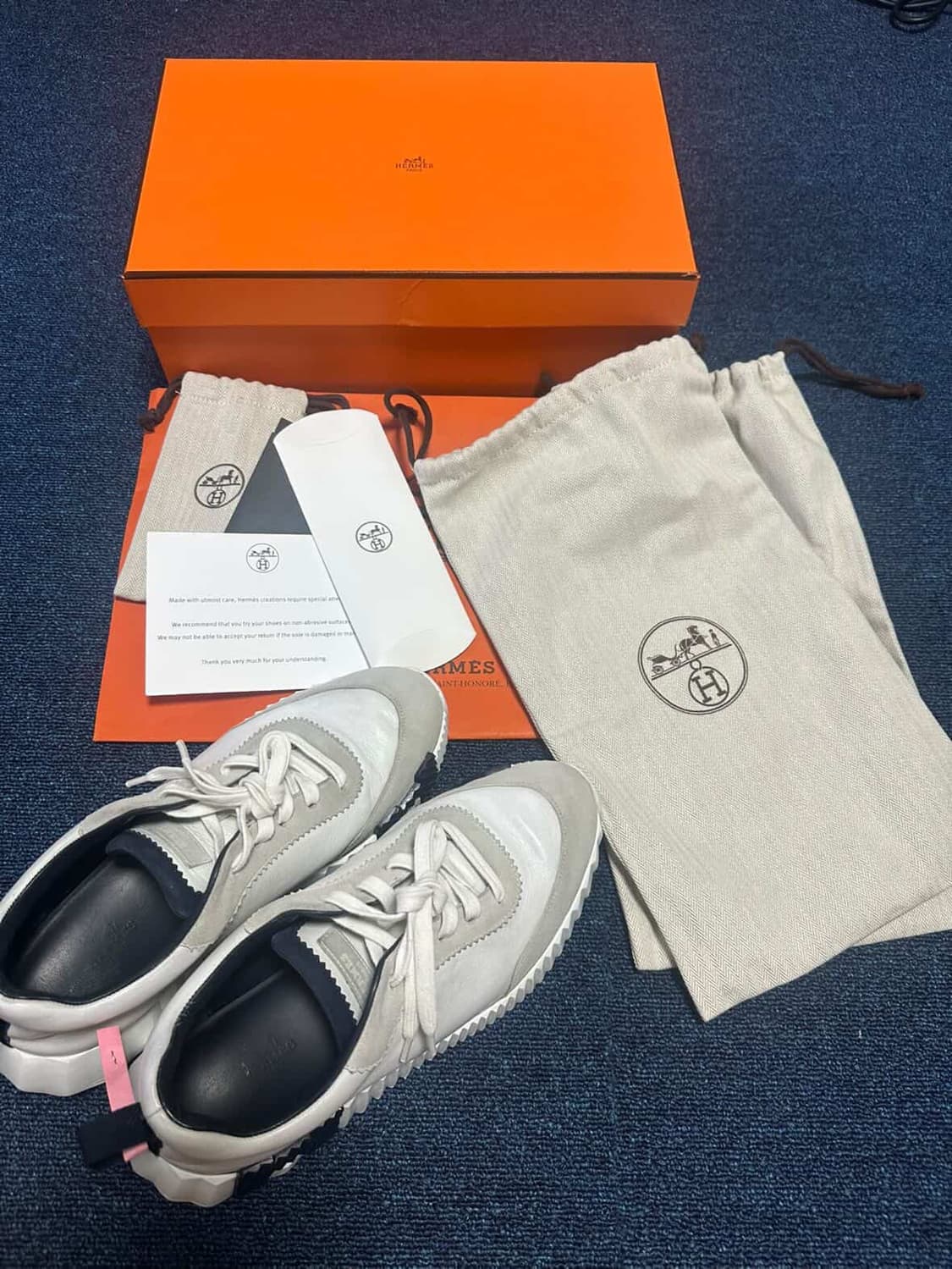 에르메스 바운싱 블랑 스웨이드 스니커즈 41.5 상품이미지3