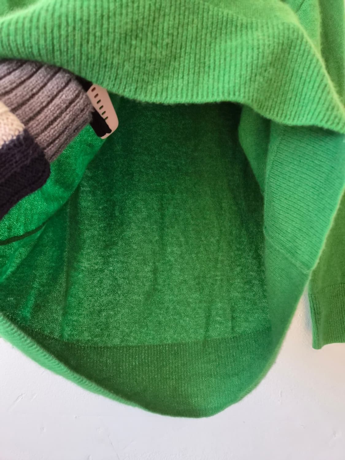 G스튜디오 여성 캐시미어100라운드니트 88사이즈 상품이미지4