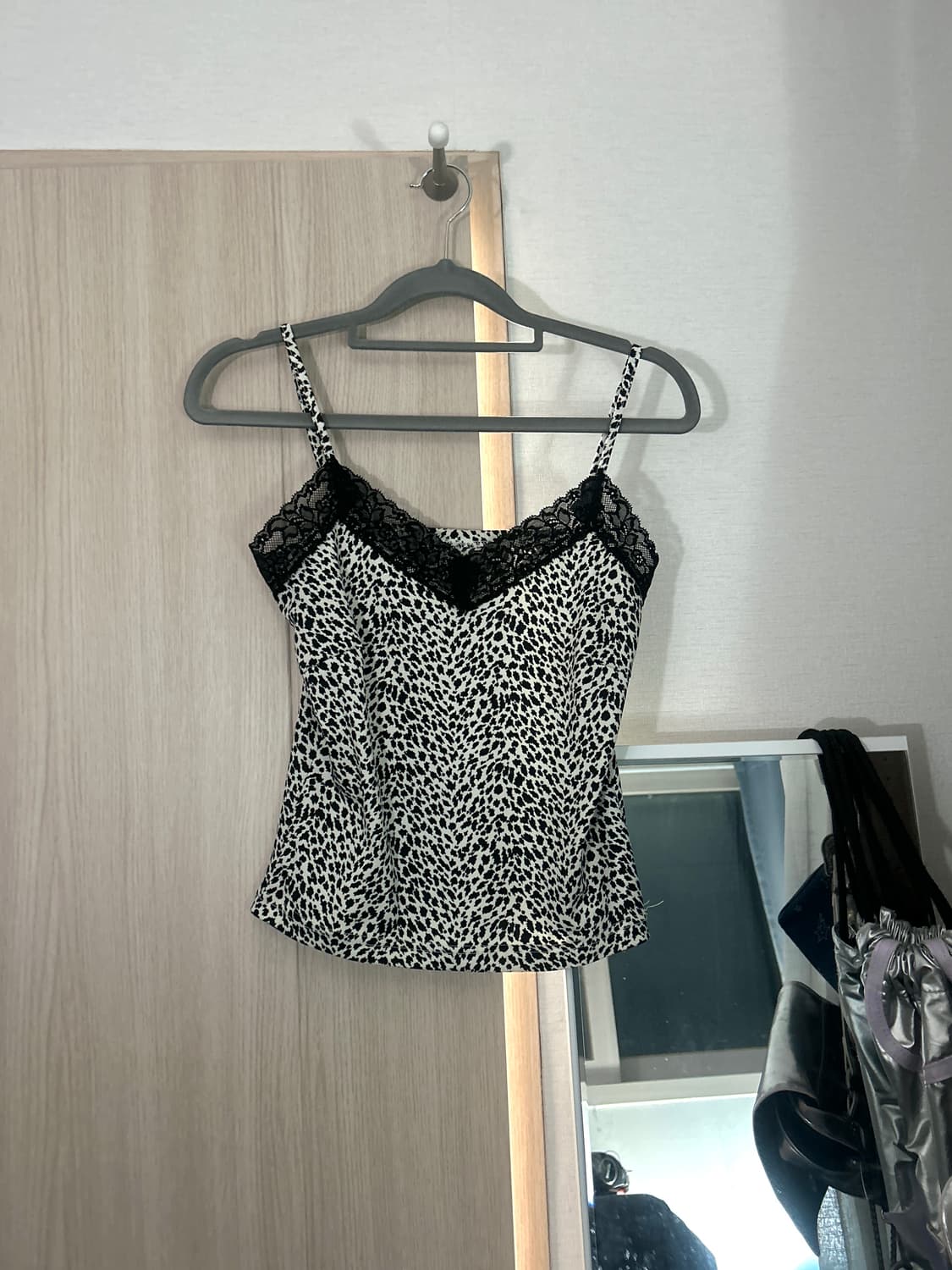 브이넥 레이스 호피 레오파드 슬리브리스 상품이미지1