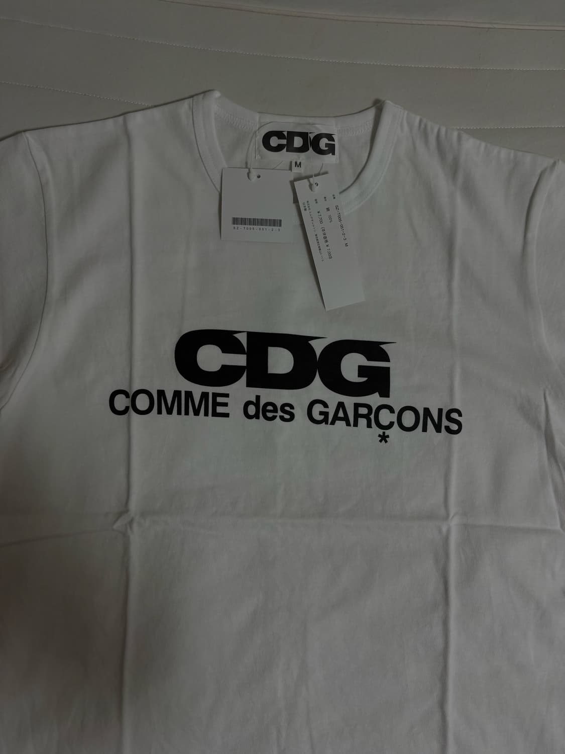 꼼데가르송 CDG 반팔 화이트 새상품 상품이미지4