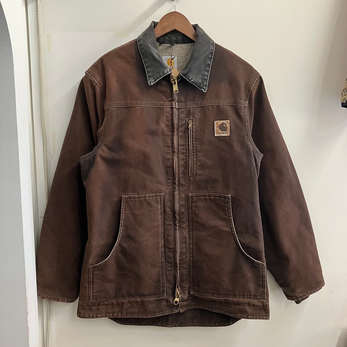 N162 칼하트 자켓 c61 dkb 브라운 상품이미지1