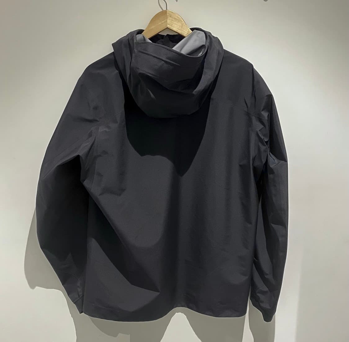 아크테릭스 베일런스 아리스 자켓 Black 상품이미지2