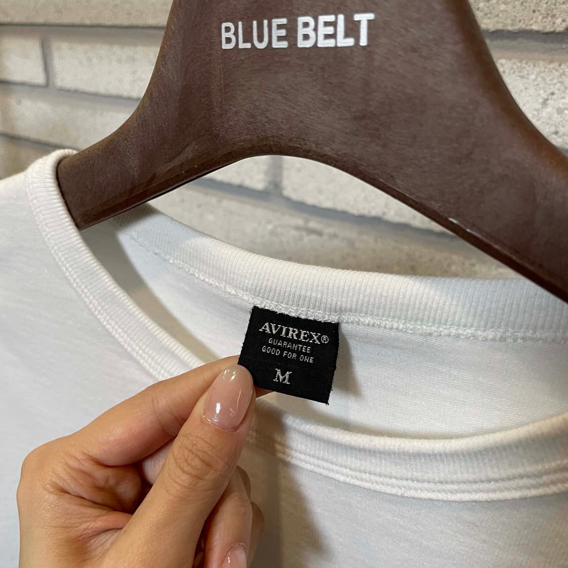 아비렉스 무지 롱슬리브 티셔츠 원포켓 소매 자수 디테일 화이트 상품이미지6