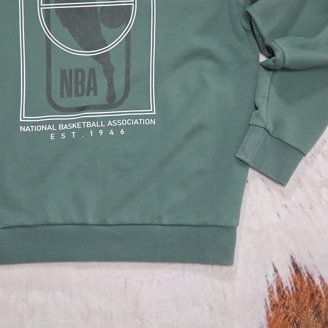 NBA 엔비에이 프린팅 그린 맨투맨 상품이미지3