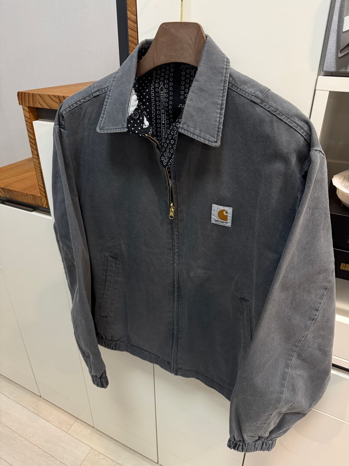 칼하트 WIP 해리스 자켓 블랙 피그먼트 M사이즈 판매합니다 ! 상품이미지1