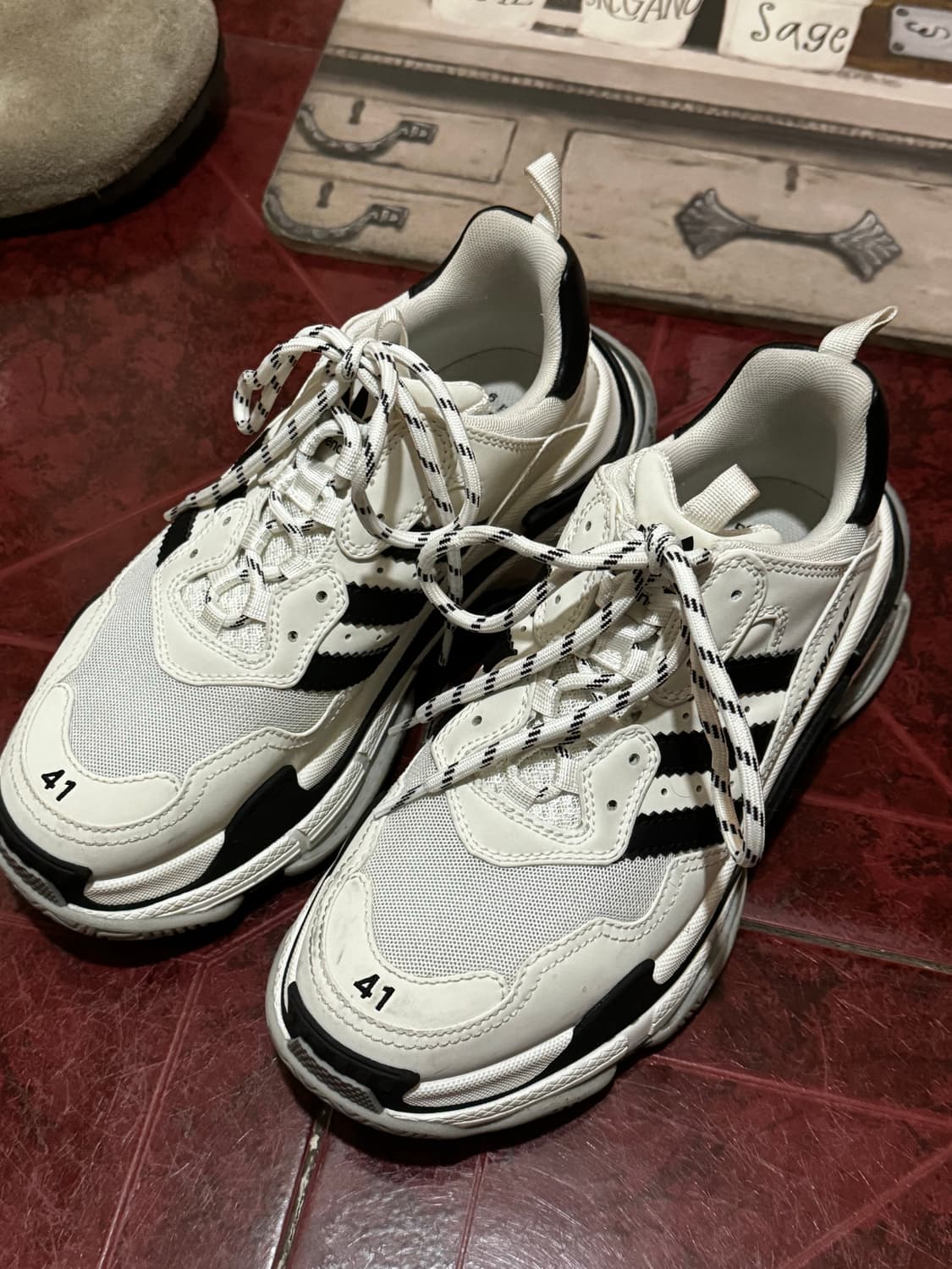 발렌시아가x아디다스 트리플s 상품이미지1