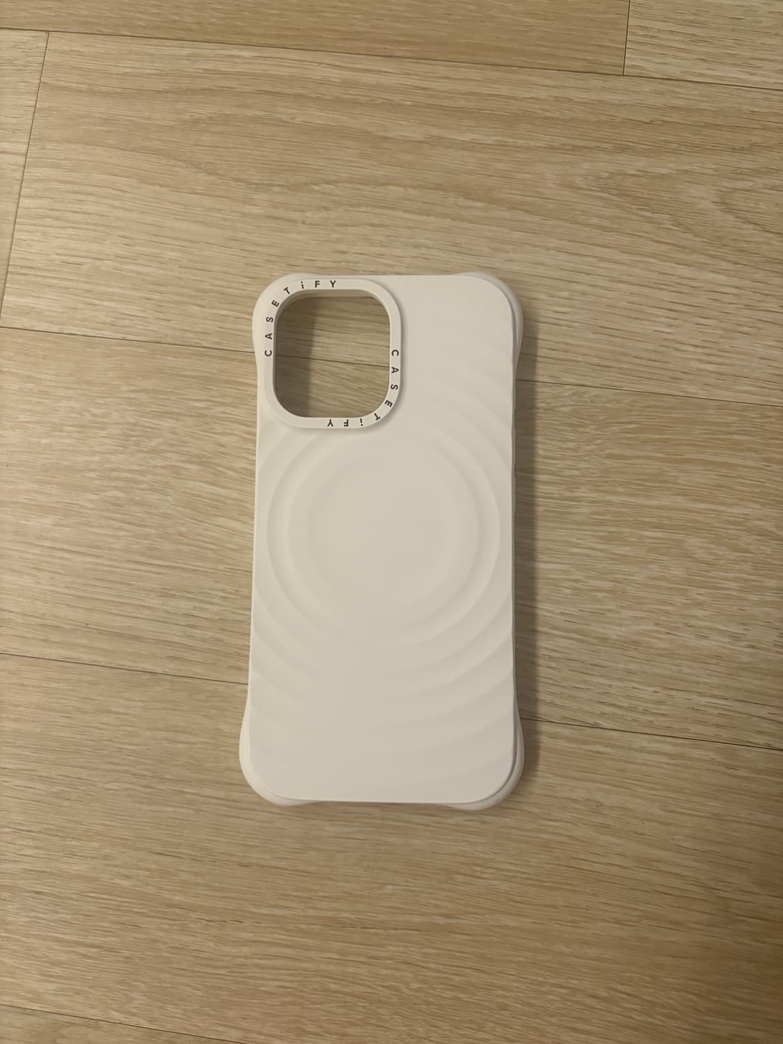 케이스티파이 아이폰16 실리콘 케이스 상품이미지1