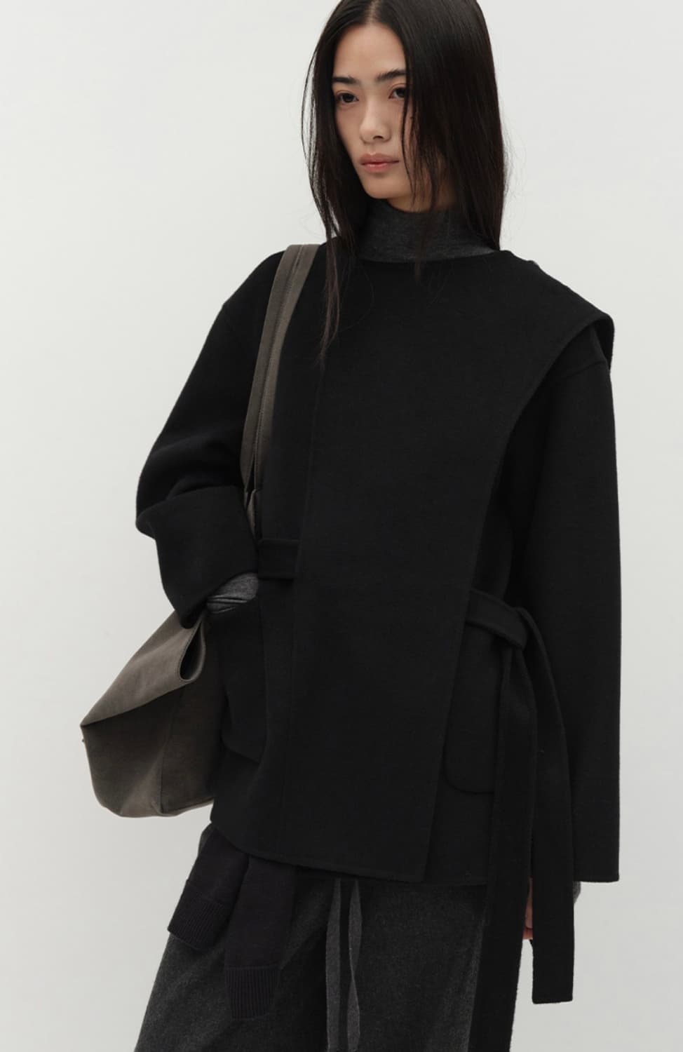 로우타이드 머플러 코트 블랙 상품이미지4