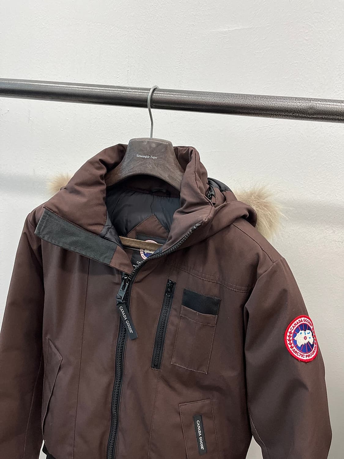 95-100) 캐나다구스 브라운 봄버다운  상품이미지4