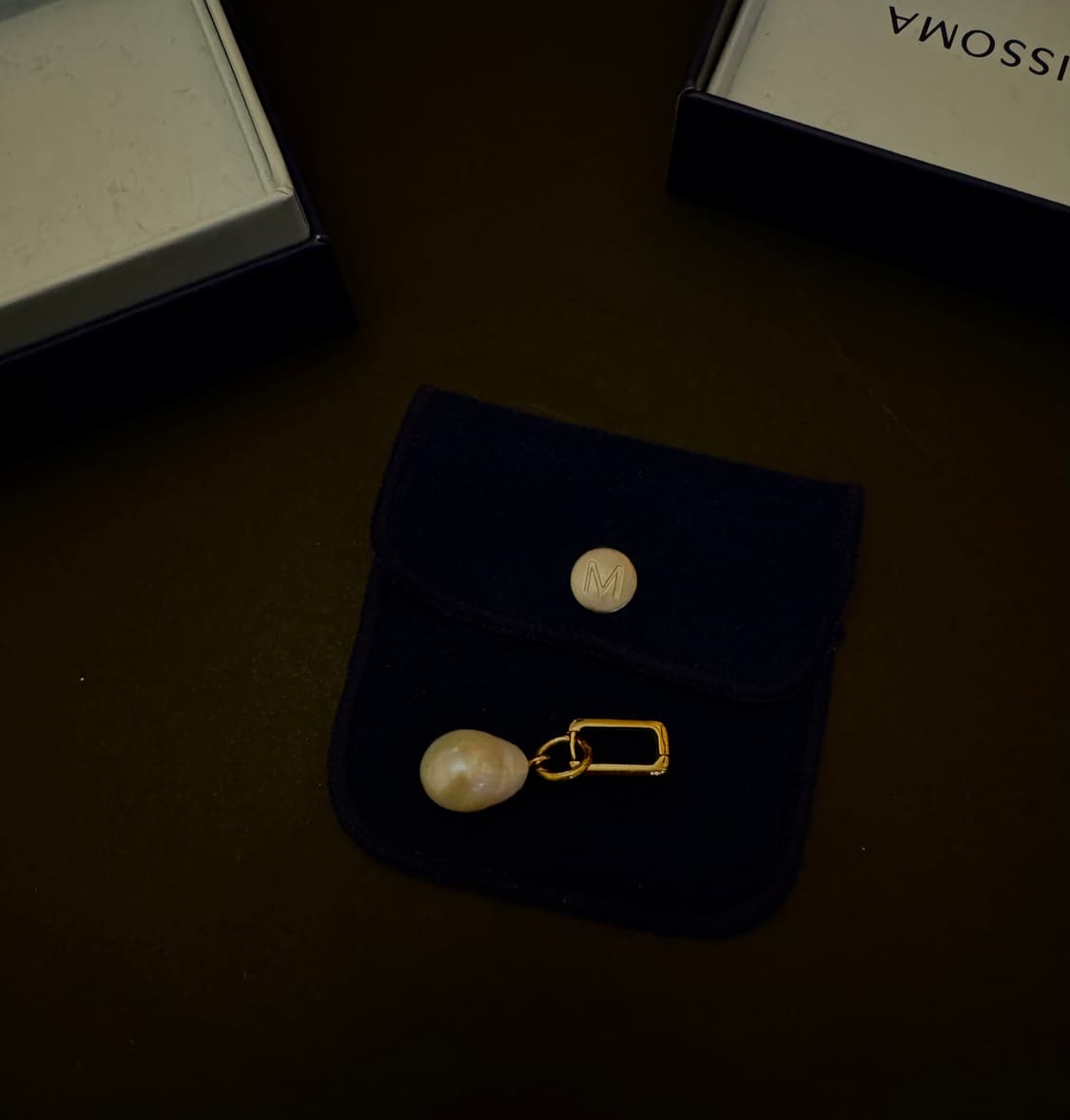 Missoma 천연진주 골드 싱글 이어링 상품이미지1