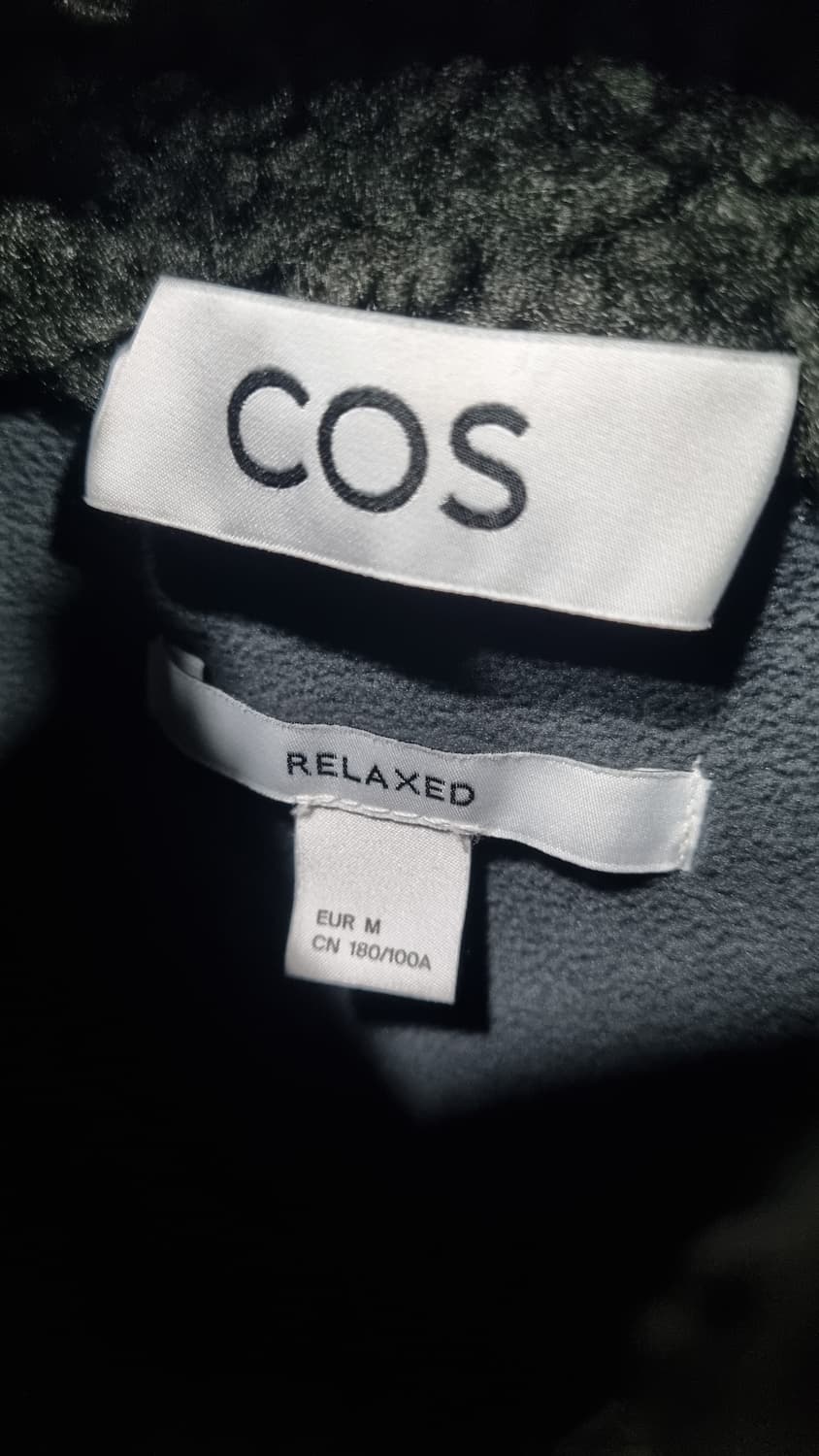 코스(cos) 105~110size 뽀그리 집업자켓 카키 상태9/10 상품이미지2