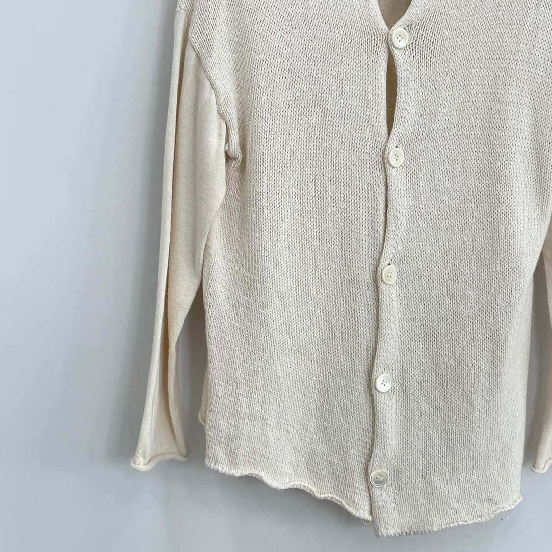 이세이미야케 플랜테이션 여성55-66 아이보리 가디건 상품이미지3