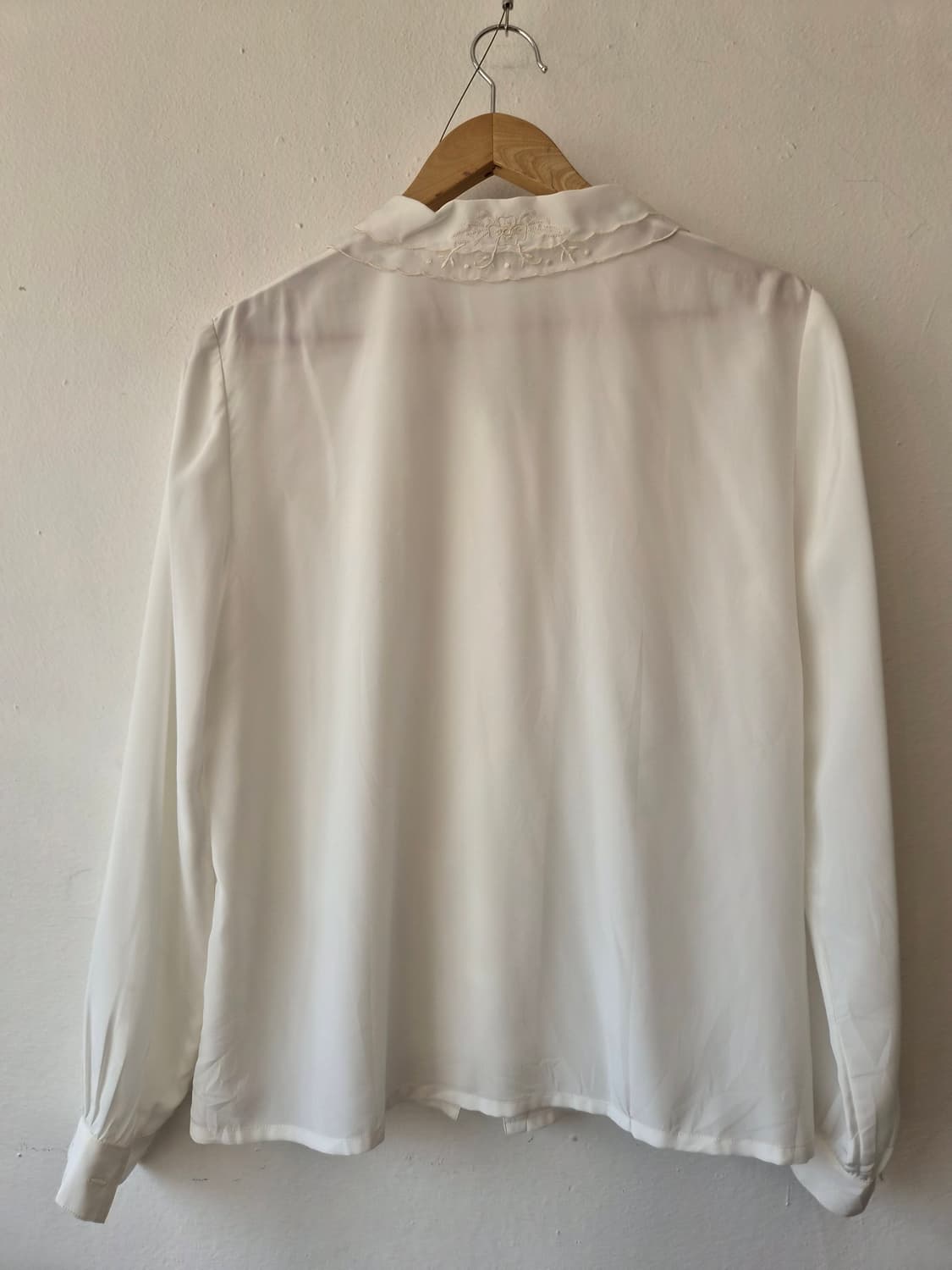 Orient grace 여성 빈티지자수실크블라우스 M사이즈 상품이미지3