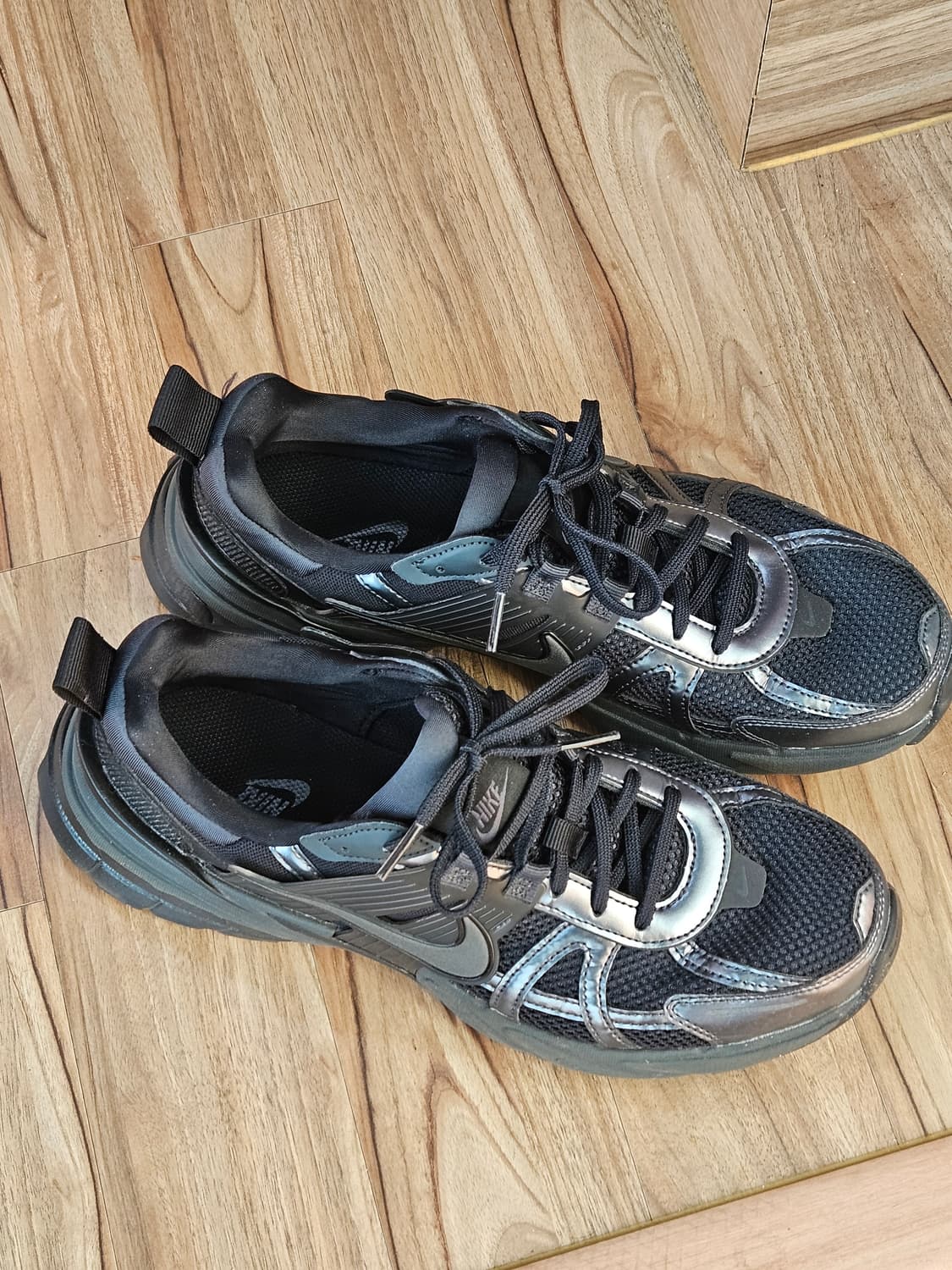 나이키 V2K 런 블랙 앤트러사이트 상품이미지3