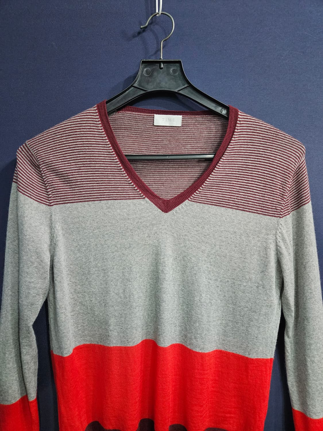 타임옴므 배색컬러 남성 100 브이넥 니트  상품이미지7