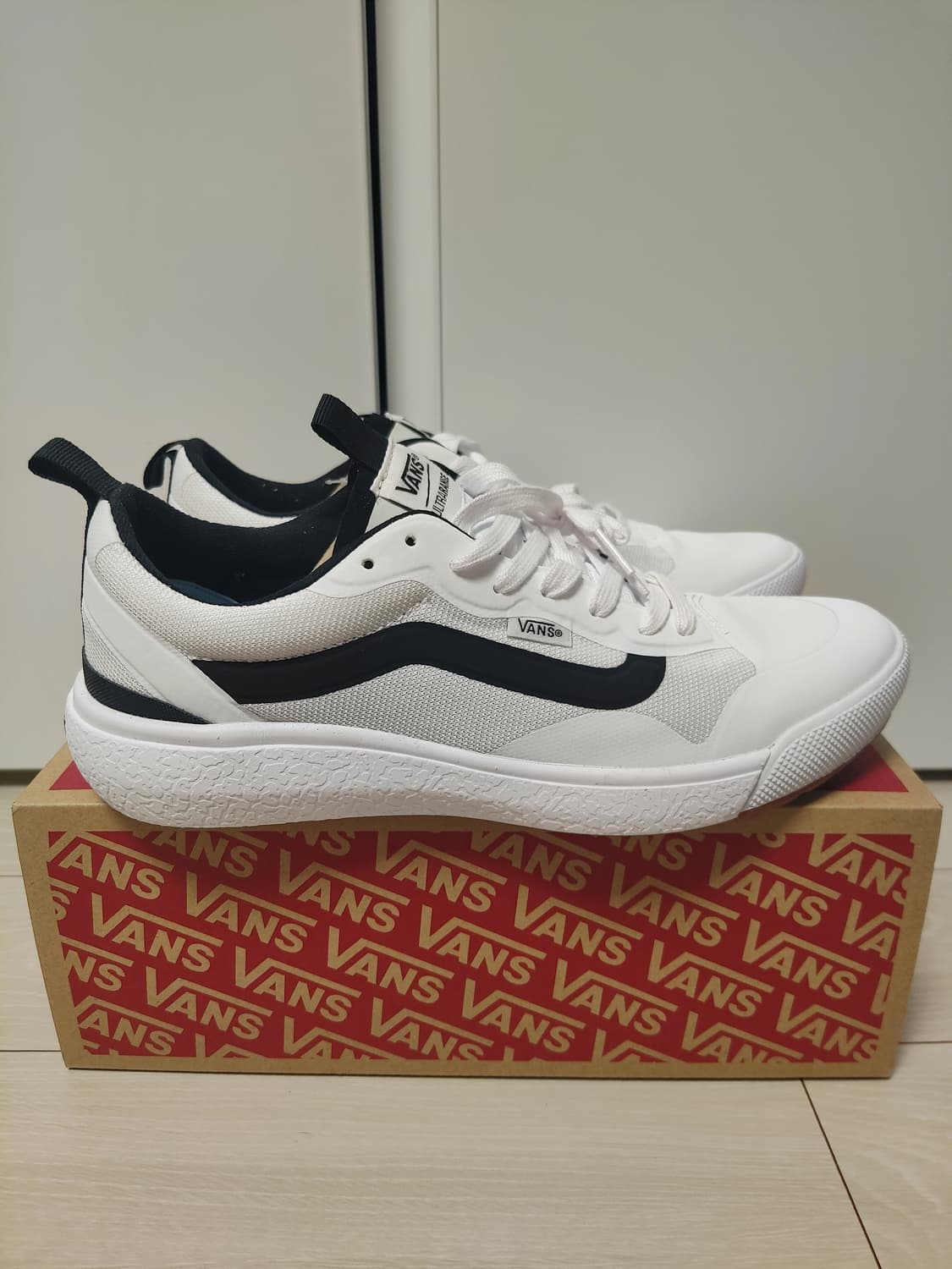 새상품 반스 270 상품이미지1