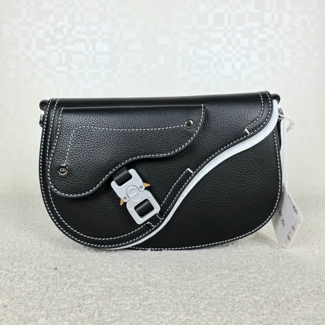 디올 메신저백 새들 스트랩백  상품이미지1