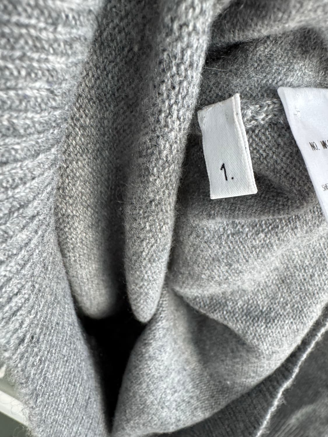 [THOM BROWNE] 톰브라운 캐시미어 니트 상품이미지8