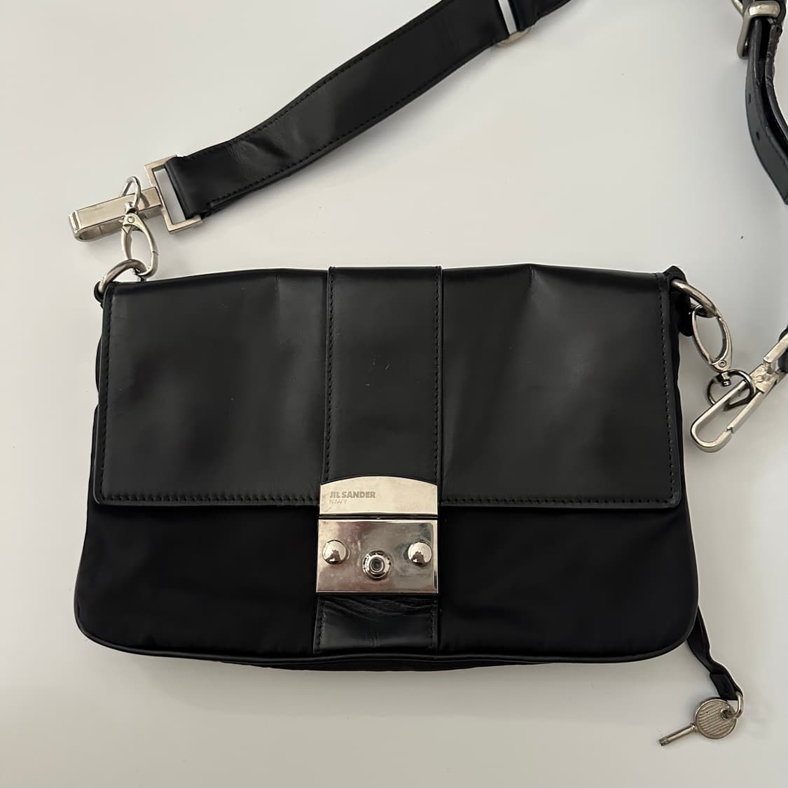 질샌더 jil sander navy 로고 숄더백 상품이미지2